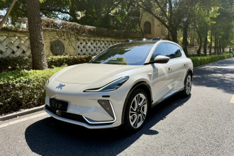 智己汽车 智己LS7 2023款 100kWh Pro四驱版