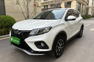 东南DX3 2022款 1.5L 手动豪华型