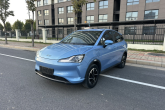 哪吒汽车 哪吒V 2021款 长续航娱乐版升级型