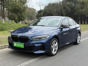 宝马1系 2021款 120i M运动曜夜版