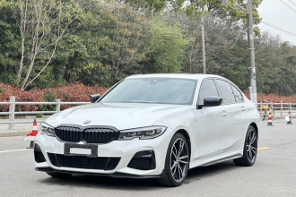 宝马3系 2020款 330i M运动曜夜套装