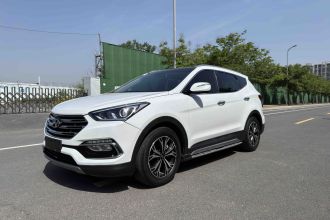 现代 胜达 2017款 2.0T 自动四驱智能型 7座