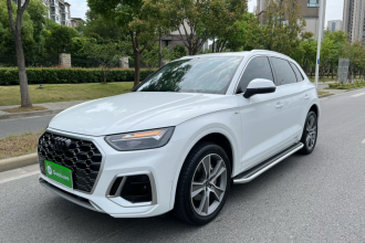 奥迪Q5L 2022款 改款 45T 豪华动感型
