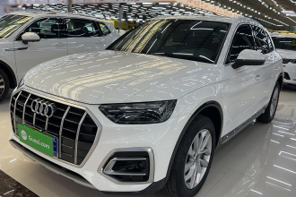 奥迪Q5L 2022款 40T 时尚致雅型