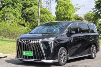 广汽传祺 传祺M8 2023款 宗师系列 双擎 御尊版