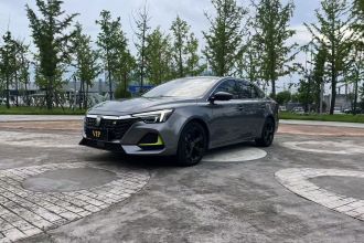 荣威i6 MAX 2020款 300TGI 自动爽酷智驾版
