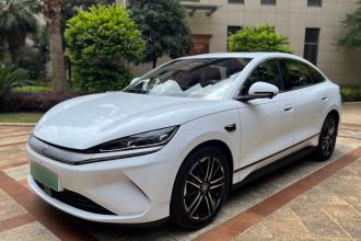 比亚迪 秦L 2025款 EV 545KM云辇型