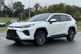 丰田 威兰达 2024款 2.0L CVT两驱豪华PLUS版