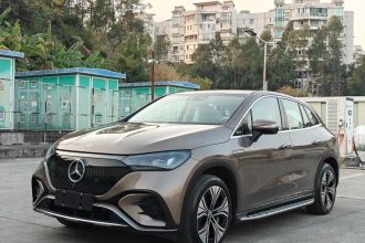 奔驰EQE SUV 2023款 350 4MATIC 豪华版