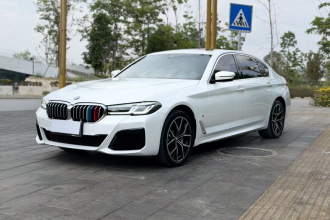 宝马5系 2022款 改款三 530Li 尊享型 M运动套装