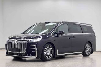 岚图汽车 岚图梦想家 2025款 PHEV 四驱旗舰乾崑版