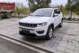 Jeep 指南者 2020款 220T 自动精英版