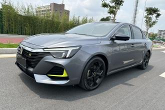 荣威i6 MAX 2020款 300TGI 自动爽酷天幕版