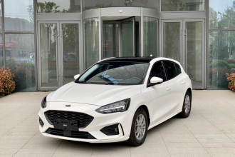 福特 福克斯 2021款 两厢 EcoBoost 180 自动锋潮型