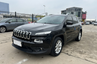 Jeep 自由光 2016款 2.0L 优越版