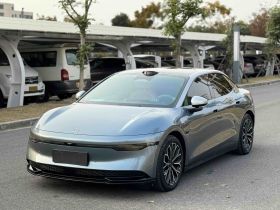 极氪007 2024款 后驱智驾版 75kWh