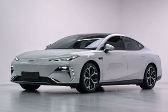 吉利银河 银河E8 2025款 575km 探索智驾版