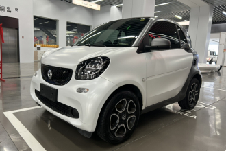 smart fortwo 2019款 0.9T 66千瓦硬顶风擎版 国VI