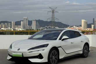 腾势Z9GT 2024款 1100四驱Max首发版