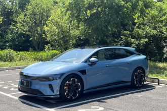极氪007GT 2025款 四驱智驾版 75kWh