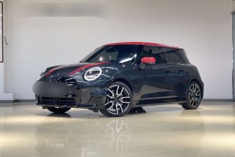 电动MINI COOPER 2024款 452km COOPER SE 赛车手