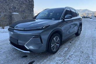 吉利银河 银河星舰7 EM-i 2025款 120km 探索+版