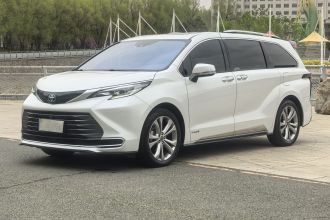 丰田 赛那SIENNA 2023款 2.5L混动 尊贵版