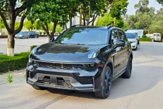 领克01 2023款 2.0TD 四驱暗夜版