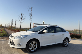 福特 福克斯 2012款 三厢 1.6L 自动风尚型