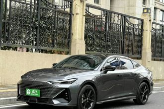 长安UNI-V 2023款 1.5T 尊贵型