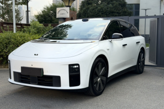 理想汽车 理想i6 2025款 四驱标准版