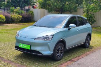 哪吒汽车 哪吒V 2022款 潮 300 Lite 磷酸铁锂