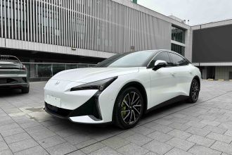 ARCFOX极狐 极狐 阿尔法S5 2024款 708MAX 200kW