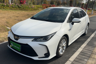 丰田 卡罗拉 2023款 1.8L 智能电混双擎 精英版