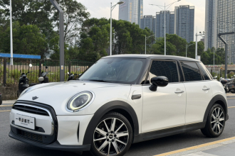 MINI 2023款 1.5T COOPER 艺术家 五门版
