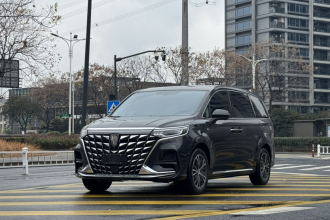 荣威iMAX8 2023款 400TGI 越享版