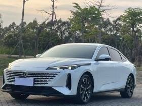 长安 逸达 2023款 蓝鲸NE 1.5T GDI DCT领航型