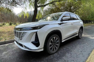 长安CS75 PLUS 2023款 第三代 2.0T 自动尊贵型