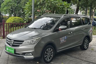 宝骏730 2021款 1.5L 手动时尚型 7座