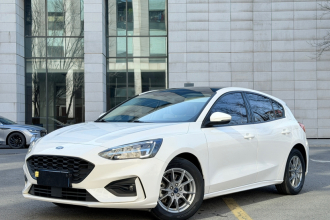 福特 福克斯 2021款 两厢 EcoBoost 180 自动锋潮型