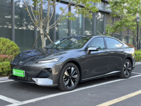 深蓝汽车 深蓝SL03 2025款 改款 增程精英型