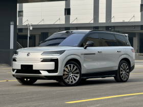 腾势N9 2025款 旗舰型