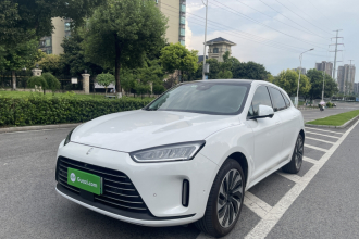 鸿蒙智行 问界M5 2022款 增程四驱性能版
