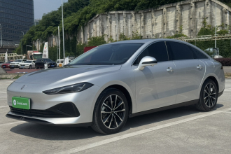 荣威D7 2025款 DMH 125km 世界冠军卓越版