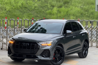 奥迪Q3 2022款 45 TFSI quattro 时尚动感型