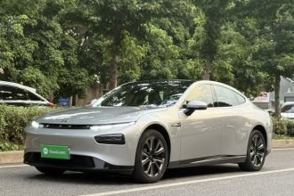 小鹏P7 2020款 670N