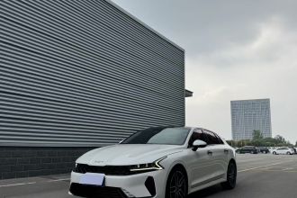 起亚K5 2021款 380T GT-Line 焕新版