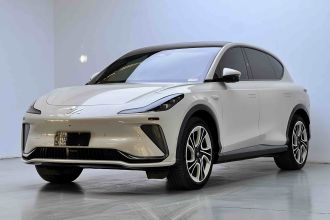 智己汽车 智己LS7 2023款 100kWh Lux四驱版