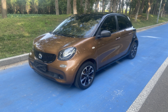 smart forfour 2016款 1.0L 52千瓦激情版