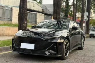 长安UNI-V 2022款 1.5T 尊贵型